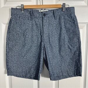 Penguin men’s shorts size 32, blue floral, cotton blend, summer, beach